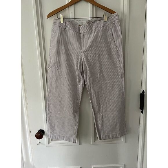 Gap cream and beige striped cropped pants 10 - Picture 1 of 5